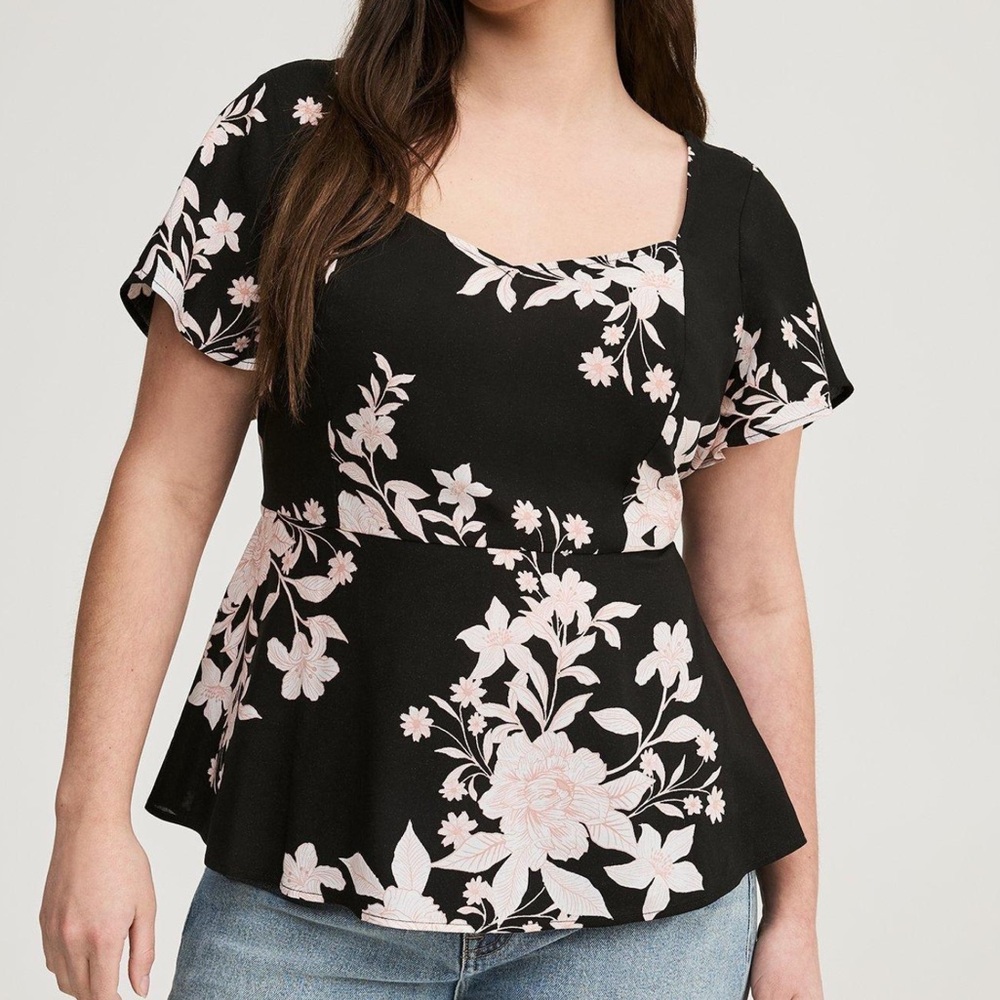 Torrid NWT Alessa Peplum Floral Top